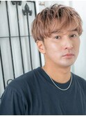 無造作に決める外国人風カラーツーブロックマッシュa名護大東