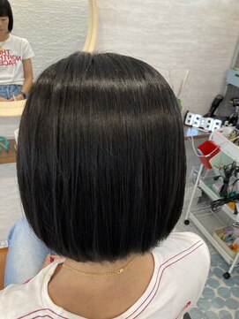 ムック 葛西(MUCCU) インナーカラーボブ