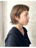 ワイドバングな外ハネミニボブ