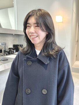 カケル(×.) 大人ミディアム/オリーブベージュ/くびれヘア