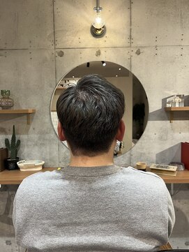 ランプ(Lamp) 大人の暗めシルバーでスッキリと