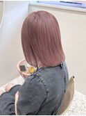 ピンクベージュ
