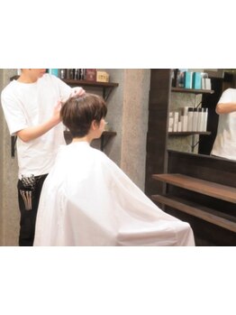 一人一人のお悩みに寄り添ったご提案で、理想をかたちに。自宅でもサロン帰りのような仕上がりを実現。