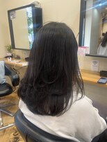 アルター(aL ter)&nbsp;ミディアムレイヤー［似合わせカット/ウェーブミディアム］