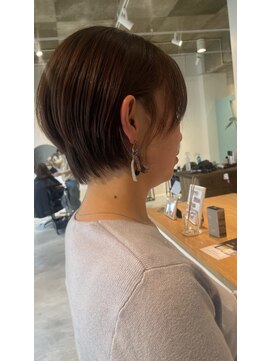 ヨリス(YOLIS.) 【マッシュショート】#大人ショートヘア#丸みショート