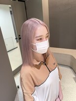 シー(SHE) ほんのりピンクミルクティーベージュ