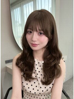 リッカ(LICCA)の写真/21時まで営業！韓国ヘアのプロが、仕事帰りのあなたをもっと可愛く。顔まわりの似合わせカットで垢抜け☆
