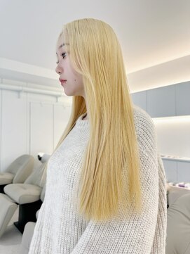 ノラ ウメダ(NORA UMEDA) 【chiaki】抜きっぱなしブロンドハイトーンケアブリーチ髪質改善