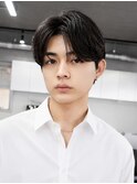 毛流れヘア金髪ナチュラルセンターパートツーブロック
