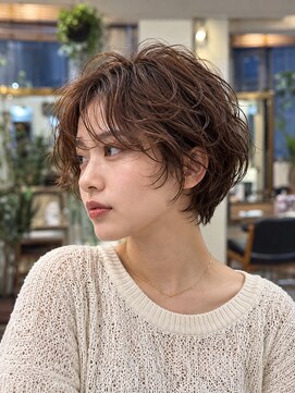 ベル 新宿(Belle) 柔らかパーマ×艶感チョコブラウンのマッシュショート