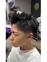 ヒラナカ&nbsp;フェード×スパイキーショート