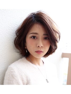 イソラブル(ISOLA-blu) 【小顔ショート】ブルーバイオレット×ふんわりボブ