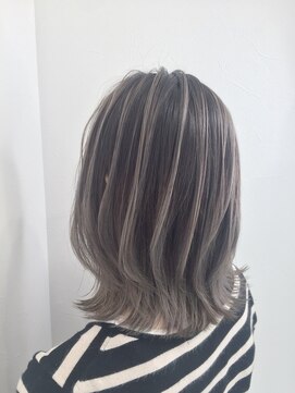 モーション 新宿(motion) ハイライトバレイヤージュ