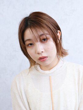 ララ(LALA) アプリコットベージュで切りっぱなしボブ　ma