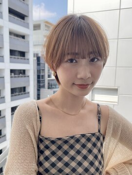 イヴォークトーキョーオーサカ(EVOKE TOKYO osaka) 愛されモテショート 丸み 可愛い ベージュカラー マッシュ