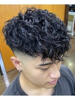 ヘアーパークキューブ&nbsp;ショートスペインカール×スキンフェード