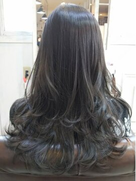 クッキー ヘアーアンドメイク(COOKIE Hair&Make) 【COOKIE】ブルー×ロングレイヤー