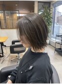 オリーブグレージュとレイヤーボブ担当浜辺海斗