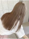 グレージュ切りっぱなしボブ前髪ありミニボブミルクティベージュ