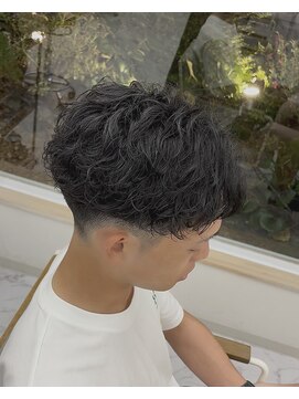 ウキ(uki) シャドウパーマ