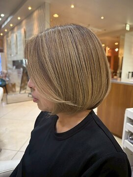 イーストハムネオ(EAST HAM NEO) ショート/レイヤーカット/ボブ/ミルクティーベージュ