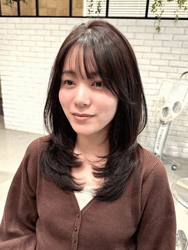 ザ シー 海老名(The C) レイヤーカット 顔周りカット グレージュ 透明感カラー