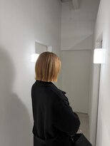 ヒュー(HUE)&nbsp;ハッシュカット/全頭ブリーチ