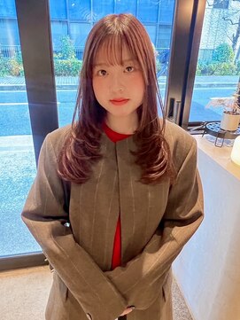 ベルン(bern) @bern_riwa お顔周りレイヤー ロングヘア 大人かわいい