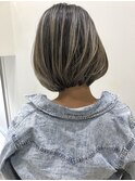 外国人風ハイライトバレイヤージュショートボブ グレージュ