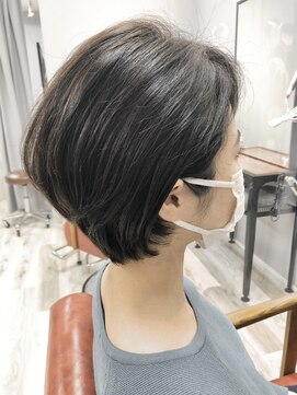 ルクス ヘア パートナー(Luxe HAIR PARTNER) 耳かけショート×グレージュ