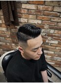 短髪夏ヘアフェードスキンフェードサイドパート七三分け