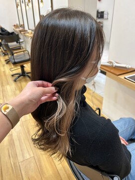 モーラ 鳳店(MOLLA) インナーカラー まろみカラー くすみグレージュ 抜け感ロング 冬