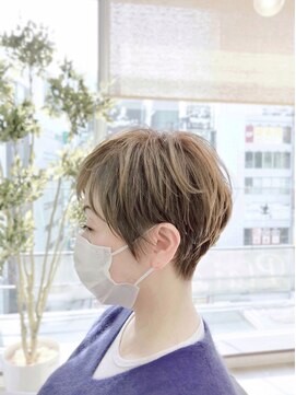 プレジール (Plaisir) 30代40代50代60代　白髪ぼかし　金髪　明るい白髪染め