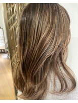 プラスシー(+C)&nbsp;白髪をぼかすならハイライト！福岡地毛にハイライト/グレージュ