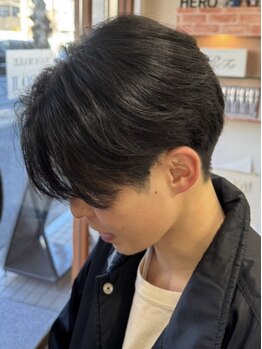 ヒーロー(HERO)の写真/【新中野1分】シェービング・眉毛カットも！スーツもカジュアルにも合う、似合わせ提案で魅力を最大限に◎