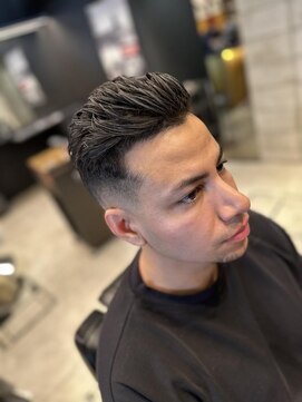 フランクスバーバー アンド ビアークラブ(FRANK'S BARBER and BEER CLUB) オールバック