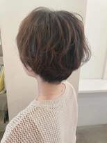 キミドリ(KIMIDORI) グレイヘアも◎くせ毛風ひし形ショートパーマ【スタッフ募集中】