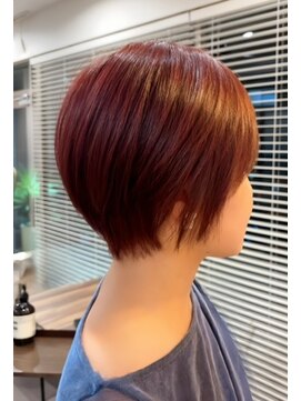 丸みショートボブ/大人チェリーレッド