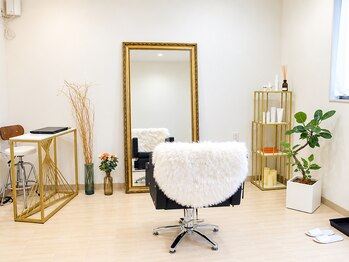 ビューティー サロン エレガンス(BEAUTY SALON ELEGANCE)の写真/“ここなら落ち着ける”を見つけたい大人女性へ。1席だけの完全プライベート上質空間