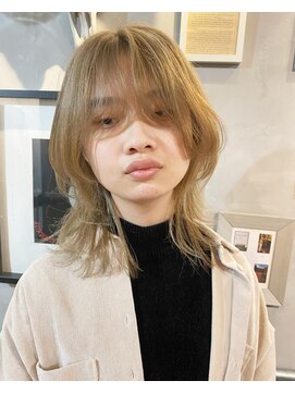 ジーナ(XENA) 【光】Milky beige