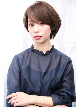 イルム(ILUM) ひし形大人ショートボブ☆