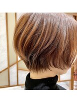 ナチュラルなショートボブ　前髪　白髪染め　髪質改善