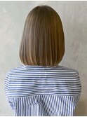 オリーブベージュ_アースカラーくびれヘアツートン_ba378281