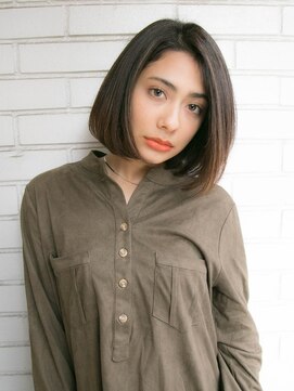 ルティア(Lutia) ボブでも丸みを残した自然なストレート