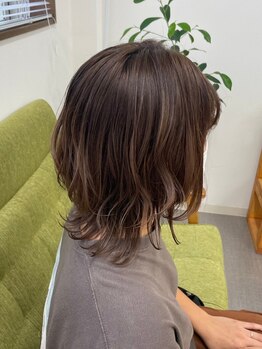 ルートヘアー(ROUTE HAIR)の写真/10年後も美しい髪へ。オーガニックのカラー剤・ジアミン除去剤を使用し地肌に優しく負担をかけないように◎