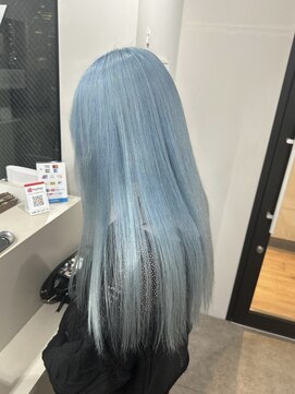 リグ 横浜(Lig.) 水色カラー/ケアブリーチ/ブリーチ/ハイトーンカラー/ロング