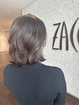 ザック ヴィ(ZACC  vie) ゆるさとハネ感ミックスレイヤーカット