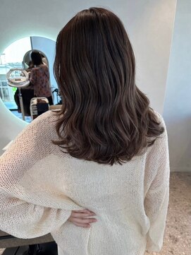 モアナ バイ ラナ 上小田井(MoanA BY LANA) デザインカラー/レイヤーカット/ウェットヘア/オリーブベージュ