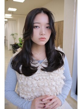 アンドリルム 梅田(&Lillme) 大人レイヤースタイルかきあげ前髪艶髪ロングヘア