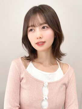 レア 表参道(L'ea) ・大人ガーリーダークアッシュ似合わせカットミディアムレイヤー